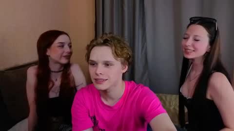 Nelis online show from May 18, 2026, 6:25 pm