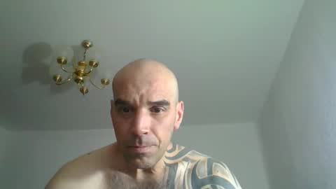 lolotatto online show from April 2, 2026, 6:11 am