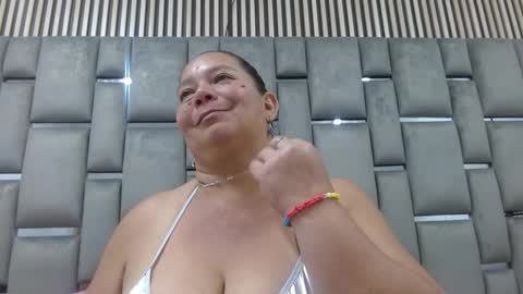 loly47 online show from September 19, 2025, 5:35 pm