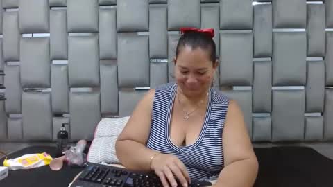 loly47 online show from September 22, 2025, 3:47 pm