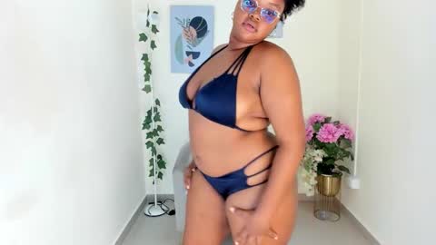 Snapshot of loly_areces chatting on March 3, 2026, 1:50 pm Alejandra online show from March 3, 2026, 1:50 pm