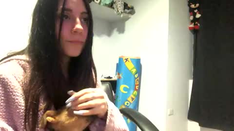 Snapshot of loly_pink_ chatting on February 16, 2025, 11:26 pm Loly online show from February 16, 2025, 11:26 pm