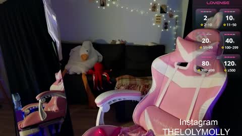 Molli online show from February 6, 2025, 8:23 pm