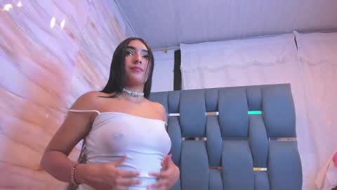 lolypo61700 online show from February 20, 2025, 11:21 pm