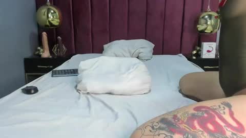 Loly online show from March 6, 2025, 3:02 pm