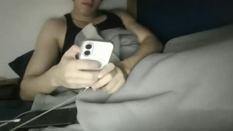 lomascok23 online show from April 29, 2026, 2:26 am