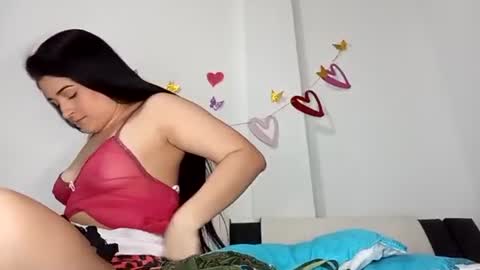 estehfania online show from June 18, 2026, 10:03 pm