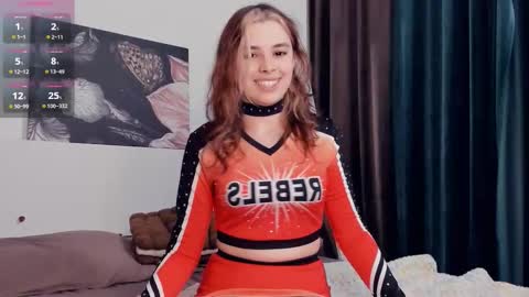 Snapshot of lonagass chatting on October 7, 2025, 6:49 pm Lona online show from October 7, 2025, 6:49 pm