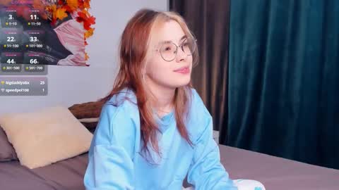 Snapshot of lonagass chatting on October 18, 2025, 7:03 pm Lona online show from October 18, 2025, 7:03 pm