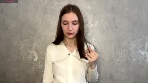 Roci online show from April 19, 2026, 5:07 am