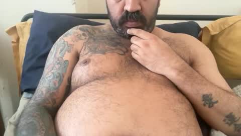 london_lad_101 online show from May 7, 2026, 8:42 am
