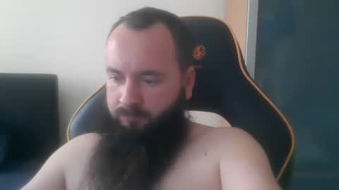 Snapshot of london_man1988 chatting on October 25, 2025, 11:40 am london_man1988 online show from October 25, 2025, 11:40 am