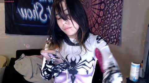 londonray online show from November 1, 2025, 9:55 am