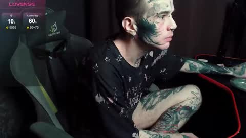 Chris online show from November 3, 2025, 12:28 pm