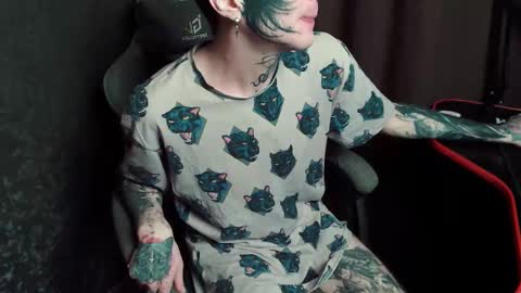 Chris online show from November 9, 2025, 7:56 pm