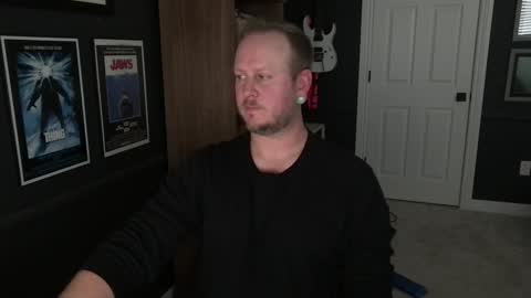 Snapshot of lone_string chatting on February 7, 2025, 10:09 pm Lone online show from February 7, 2025, 10:09 pm