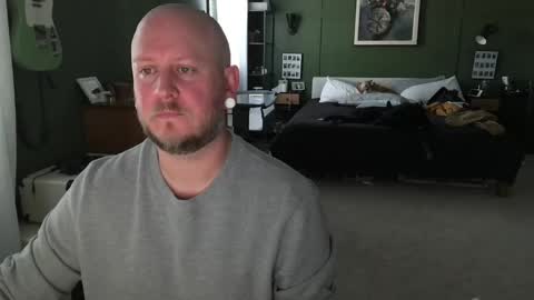 Snapshot of lone_string chatting on April 2, 2026, 5:21 pm Lone online show from April 2, 2026, 5:21 pm