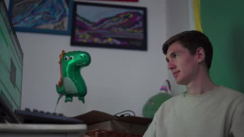 Lonely online show from October 5, 2025, 11:19 am