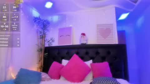 Jennifer  online show from December 18, 2024, 8:36 pm