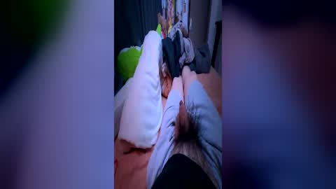 lonelyasian93 online show from June 21, 2026, 7:27 pm