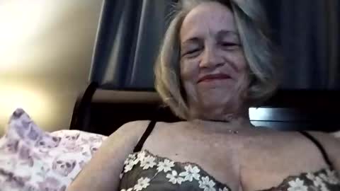 Snapshot of lonelylana1955 chatting on October 22, 2025, 7:08 am lonelylana1955 online show from October 22, 2025, 7:08 am