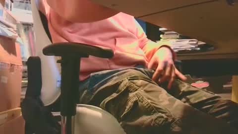 Snapshot of lonelypumabreizh chatting on December 8, 2024, 9:02 am Pumabreizh online show from December 8, 2024, 9:02 am