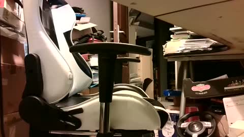Snapshot of lonelypumabreizh chatting on January 2, 2025, 5:35 am Pumabreizh online show from January 2, 2025, 5:35 am
