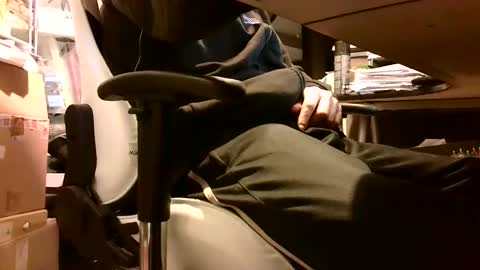 Snapshot of lonelypumabreizh chatting on February 26, 2025, 5:42 am Pumabreizh online show from February 26, 2025, 5:42 am