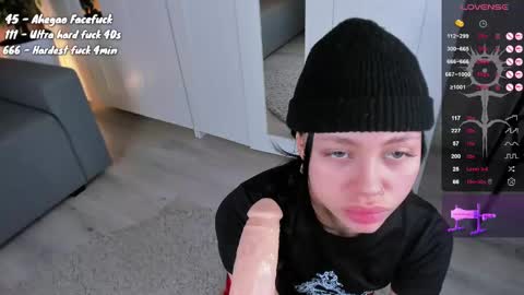 Snapshot of loney__tunes chatting on February 16, 2025, 3:58 am Shy EvaStreams are everyday 9 AM - 3 PM GMT 3  online show from February 16, 2025, 3:58 am