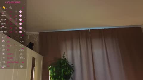 Snapshot of loney__tunes chatting on September 23, 2025, 7:33 am Shy EvaStreams are everyday 9 AM - 3 PM GMT 3  online show from September 23, 2025, 7:33 am