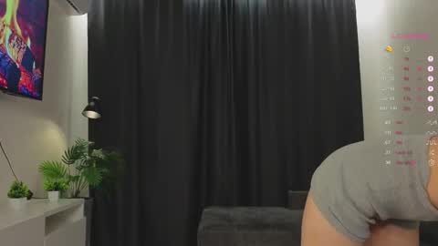 Snapshot of loney__tunes chatting on September 28, 2025, 3:39 pm Shy EvaStreams are everyday 9 AM - 3 PM GMT 3  online show from September 28, 2025, 3:39 pm
