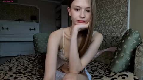 Snapshot of long_000 chatting on March 29, 2026, 1:44 pm Cindy online show from March 29, 2026, 1:44 pm