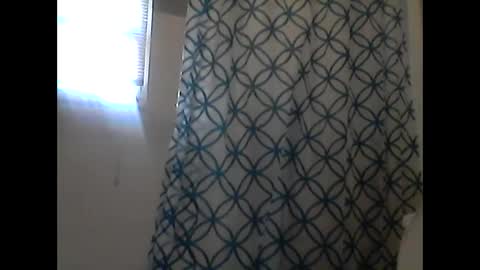 Snapshot of longjohnpurp29 chatting on September 25, 2025, 4:32 pm how can i plz u online show from September 25, 2025, 4:32 pm