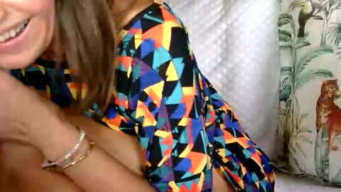 Snapshot of longlegstammy chatting on October 15, 2025, 6:08 pm Cutenurse91 online show from October 15, 2025, 6:08 pm