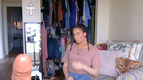 Cutenurse91 online show from May 6, 2026, 2:22 pm