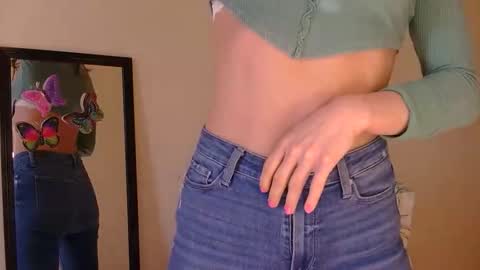 Cutenurse91 online show from May 14, 2026, 1:29 pm