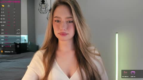 Snapshot of longoriaeva chatting on April 3, 2026, 3:21 pm Eva online show from April 3, 2026, 3:21 pm