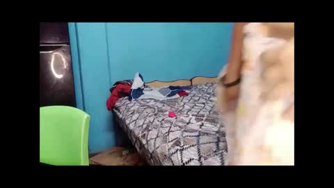 Snapshot of longsexji chatting on September 29, 2025, 6:24 pm Shy Housewife online show from September 29, 2025, 6:24 pm