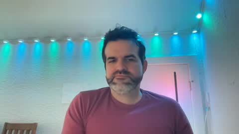 slick online show from January 20, 2025, 2:25 pm