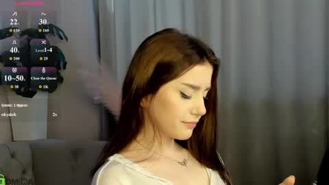 Snapshot of lonny_peach chatting on August 9, 2026, 3:08 am Luna online show from August 9, 2026, 3:08 am