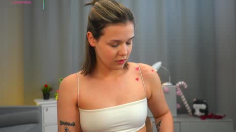  Adele Ellie and Lou   Sally Dana and Bonnie online show from December 18, 2025, 3:01 am