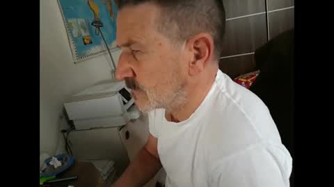 Snapshot of lookercgn chatting on December 2, 2024, 12:29 pm lookercgn online show from December 2, 2024, 12:29 pm