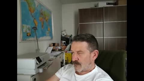 Snapshot of lookercgn chatting on December 24, 2024, 9:39 am lookercgn online show from December 24, 2024, 9:39 am