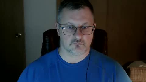 lookin75 online show from October 21, 2025, 3:40 am