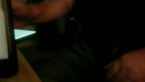 Snapshot of looking_and_hoping chatting on October 13, 2025, 10:43 pm Daddy gets HARD online show from October 13, 2025, 10:43 pm