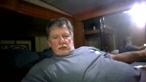 lookingagain181 online show from October 29, 2025, 12:18 pm