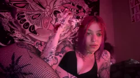 Snapshot of lookingforlona chatting on September 25, 2025, 4:43 pm lookingforlona online show from September 25, 2025, 4:43 pm