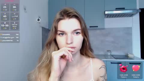 Luna online show from September 25, 2025, 2:21 pm