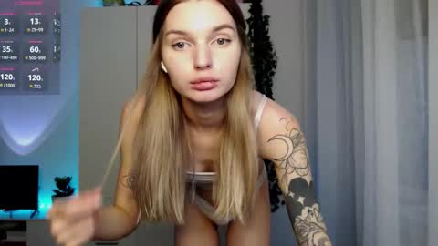 Luna online show from October 29, 2025, 5:53 am