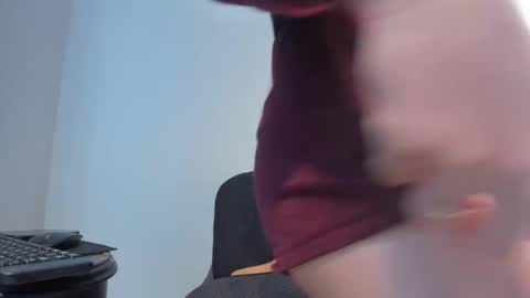 Snapshot of loovelymiia_ chatting on January 2, 2025, 7:51 pm Mia Aniston online show from January 2, 2025, 7:51 pm